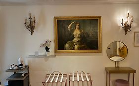 D.R.Rome Spanish Luxury Suites